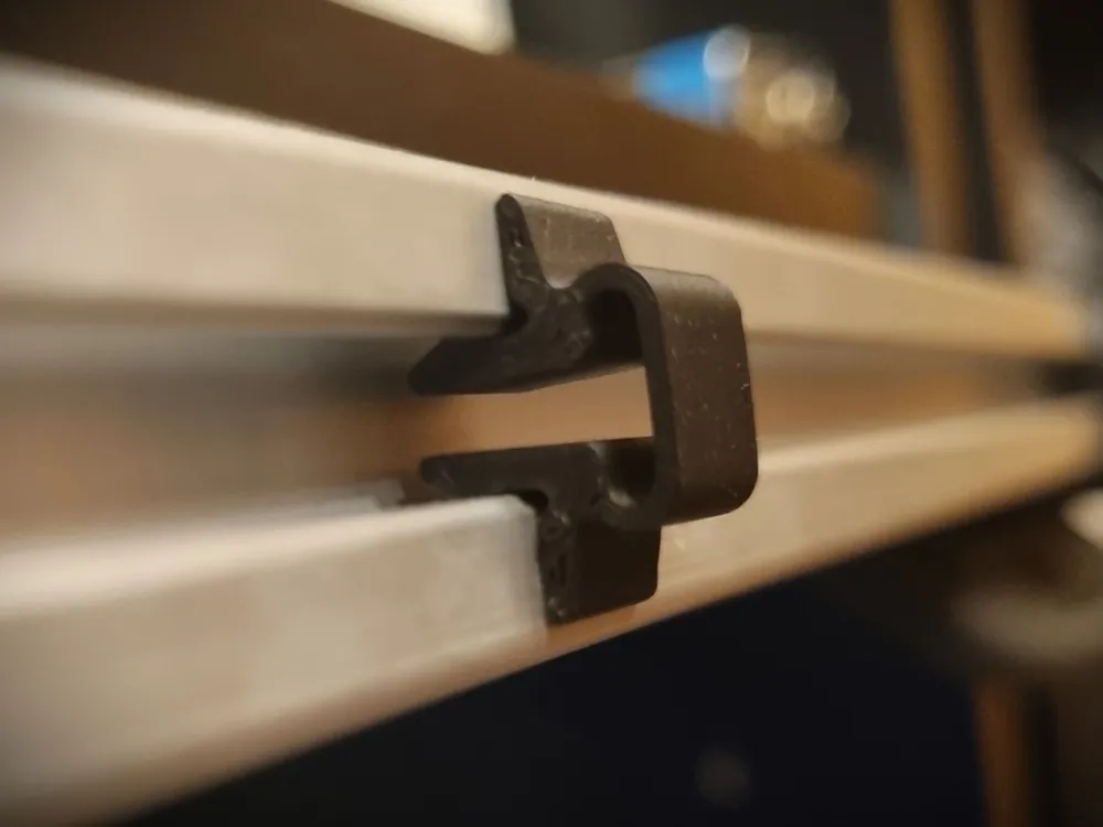 Aluminium Extrusion Cable Clips for Flat Cables by eeeeivind - MakerWorld