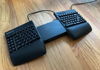 Magic Trackpad mount + tenting kit for Kinesis Freestyle Edge RGB 