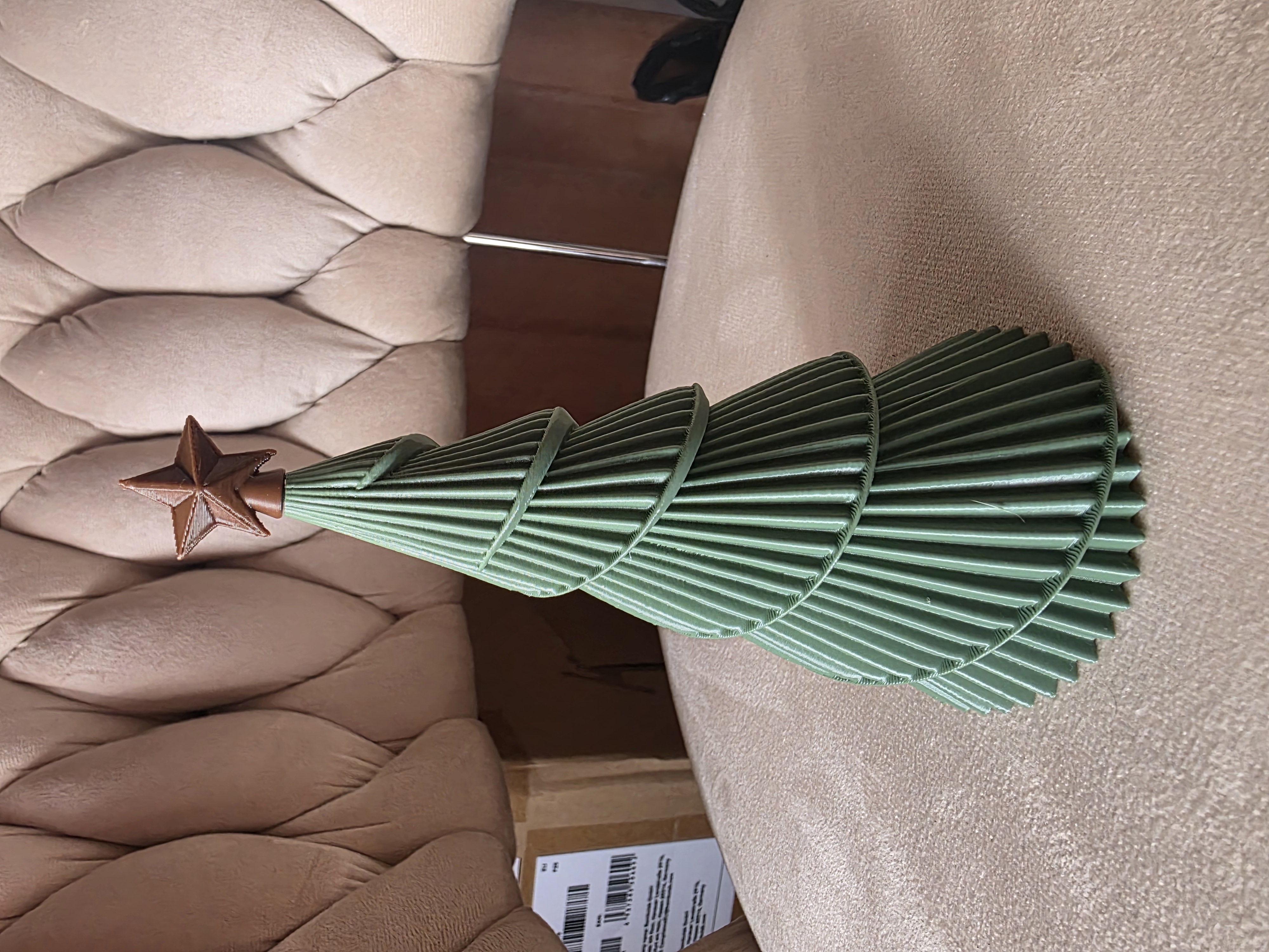 Christmas Tree Minimalistic Decor No Supports Art - 1