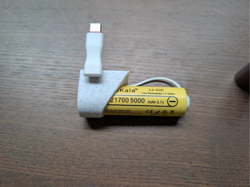 Mini magnet powerbank for 18650 or 21700