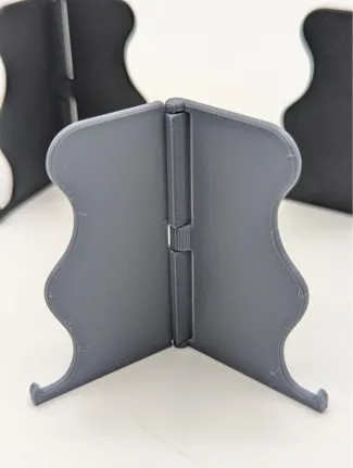 Hueforge print in place articulated stand
