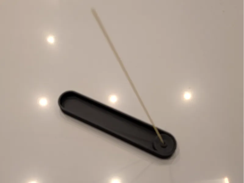 AURA: Minimalist Wave Incense Stand