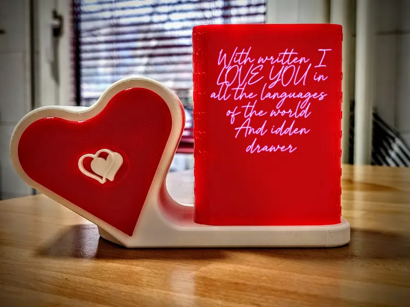 Heartshape penholder with drawer