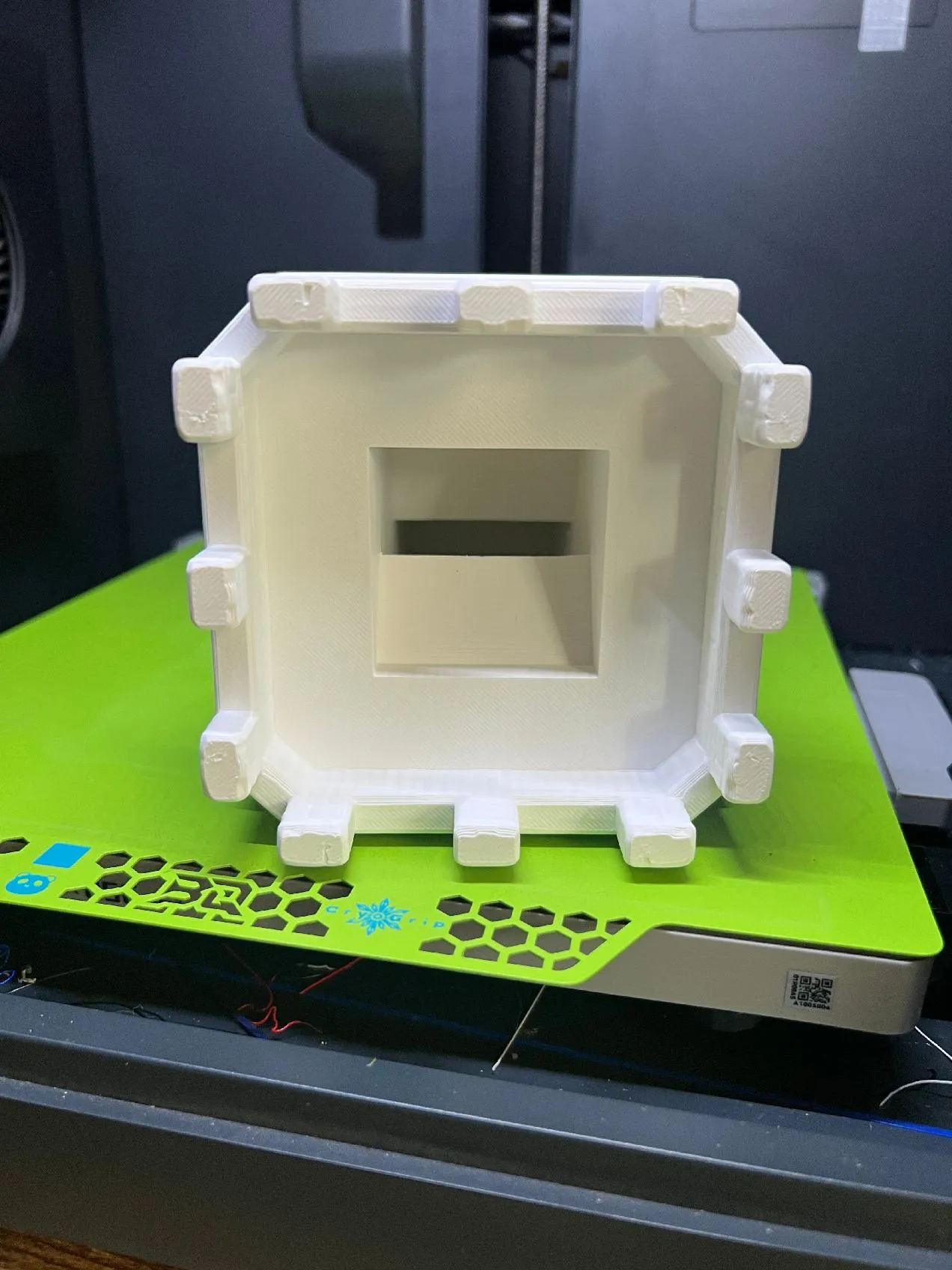 Castle Dice Tower XXL view 3