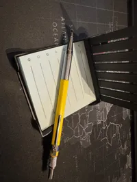Porte-post-it avec pochoir et porte-stylos — photo 5