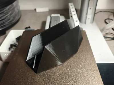 Parametric (Fusion) laptop stand with lid opener