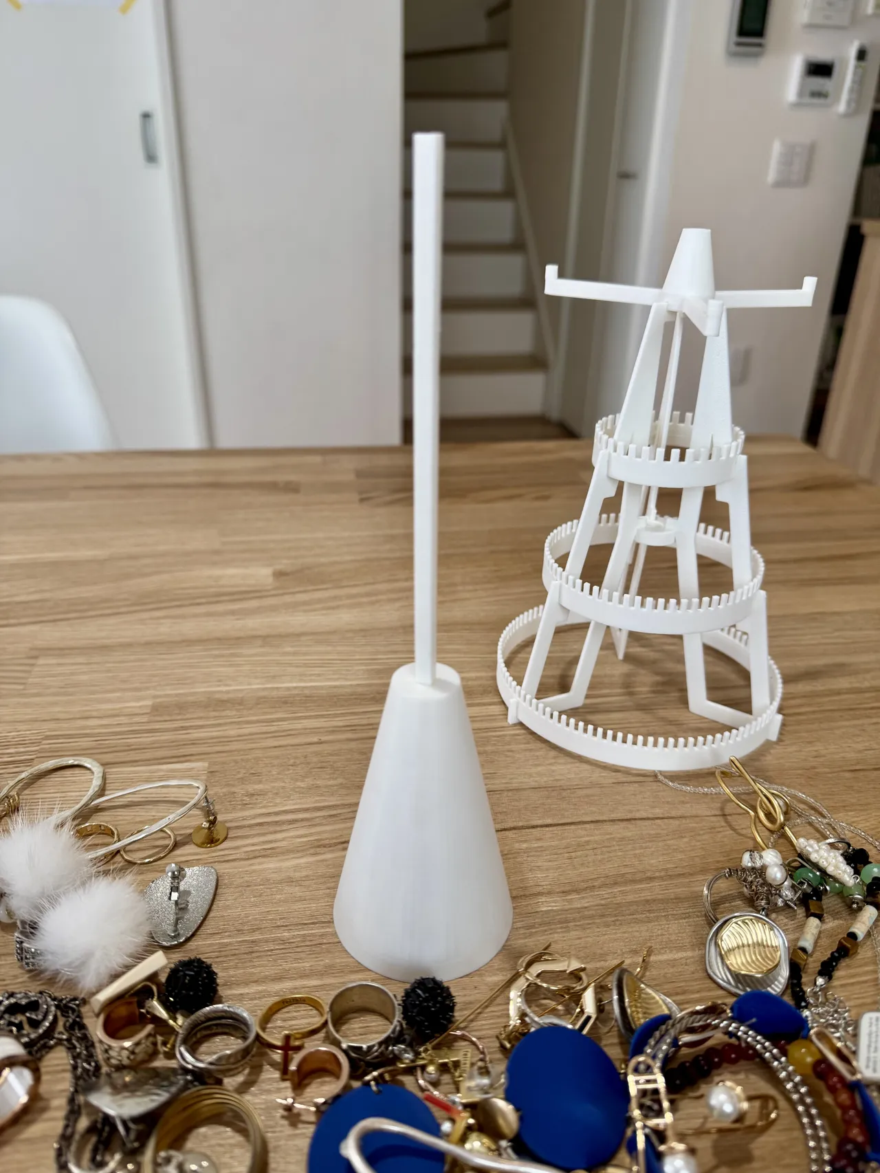Rotatable Display Stand for Earrings and Rings view 3