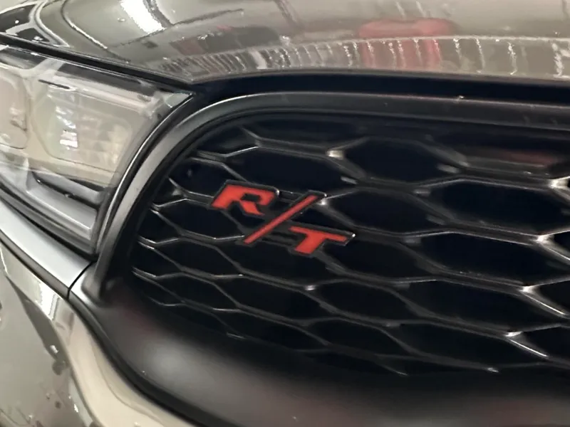 rt grill badge w/ supports