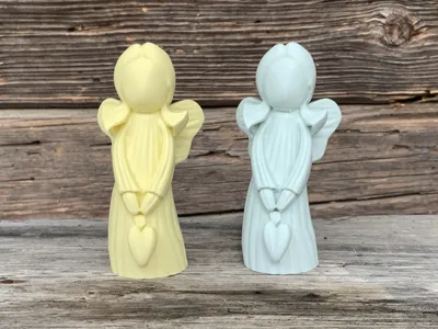 Angel with heart to display 