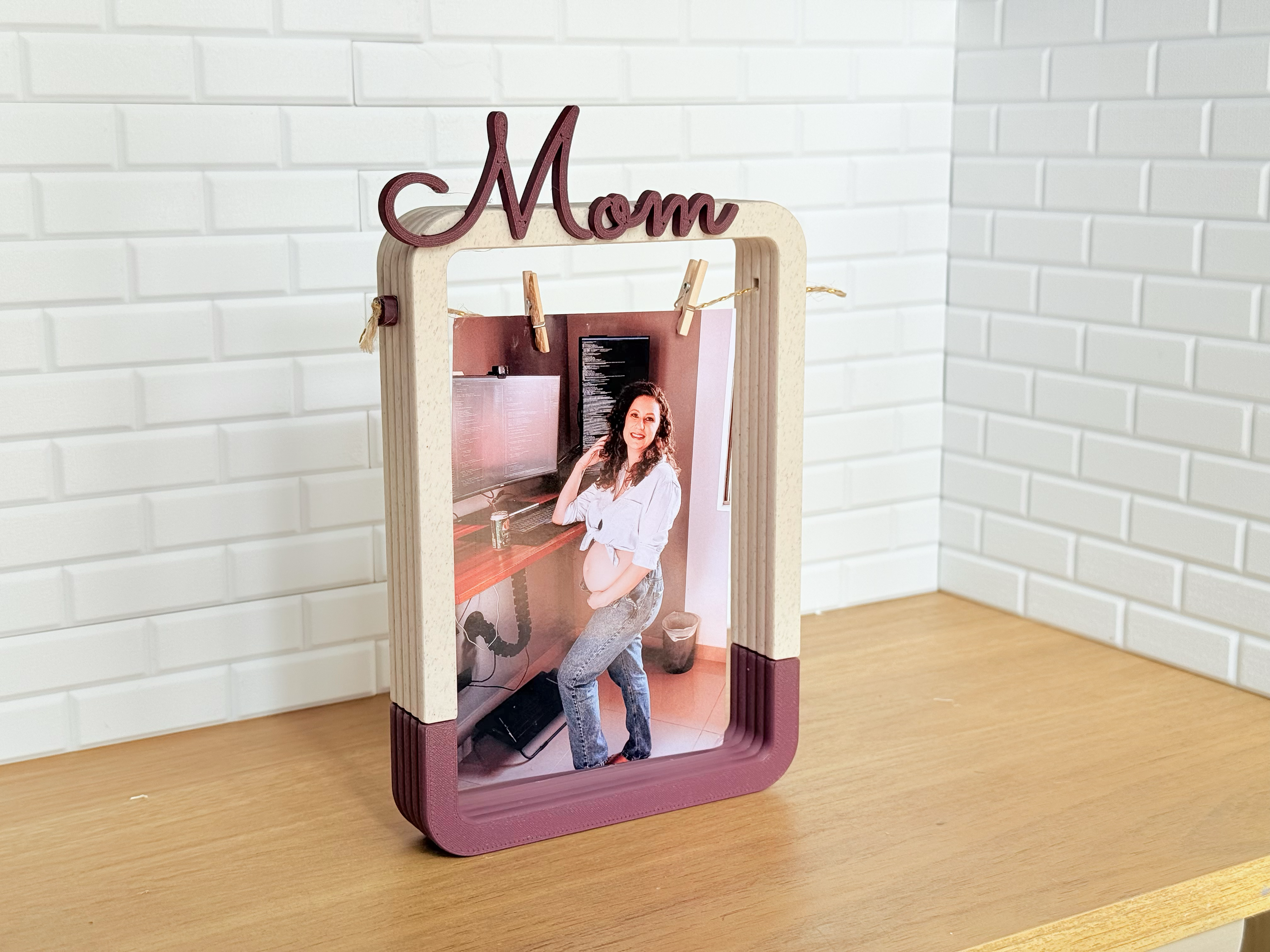 Miniatura 2 do modelo 3D Customizable Hanging Picture Frame