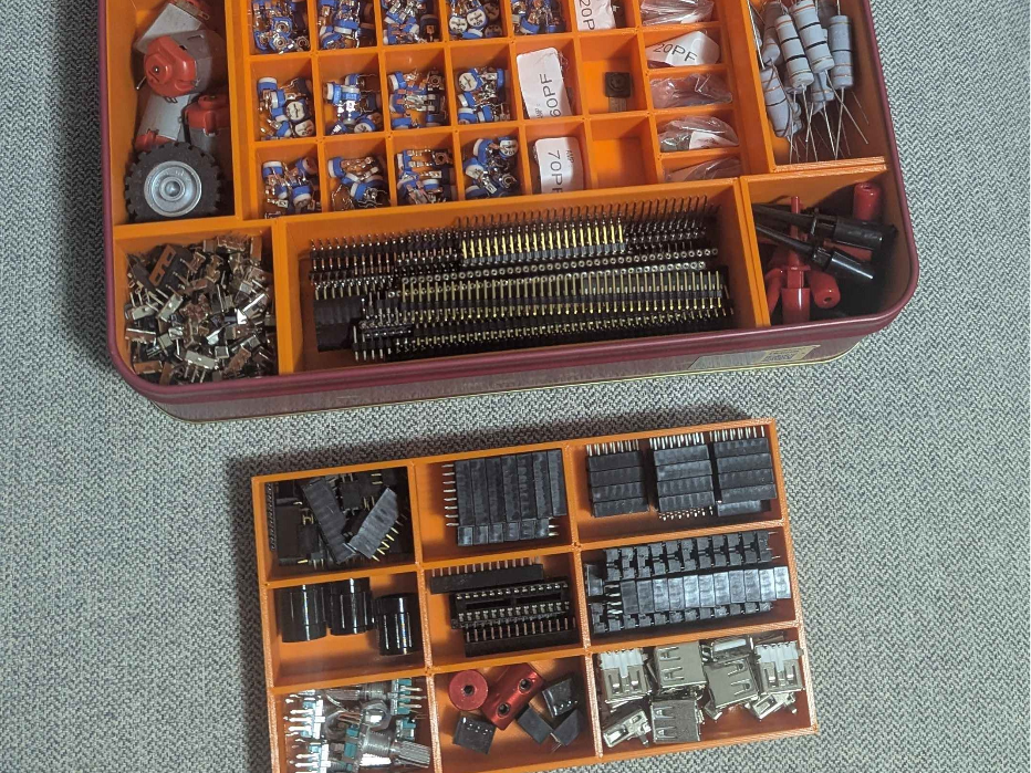 Component Mooncake Tin 2.0