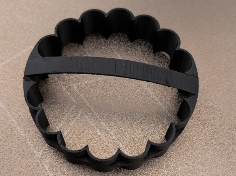 7cm scallaped edge cookie cutter
