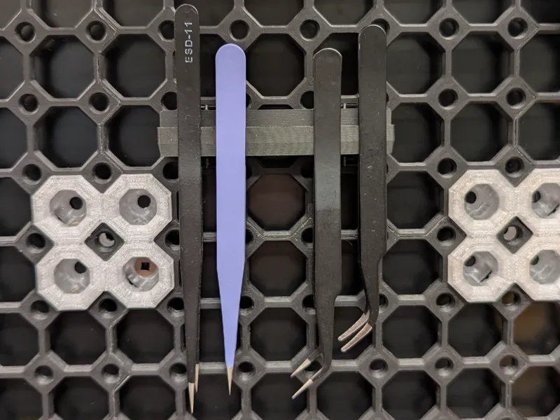 Multiboard 5-slot Tweezer Holder