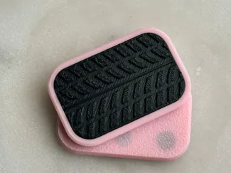 Fidget slider with magnets