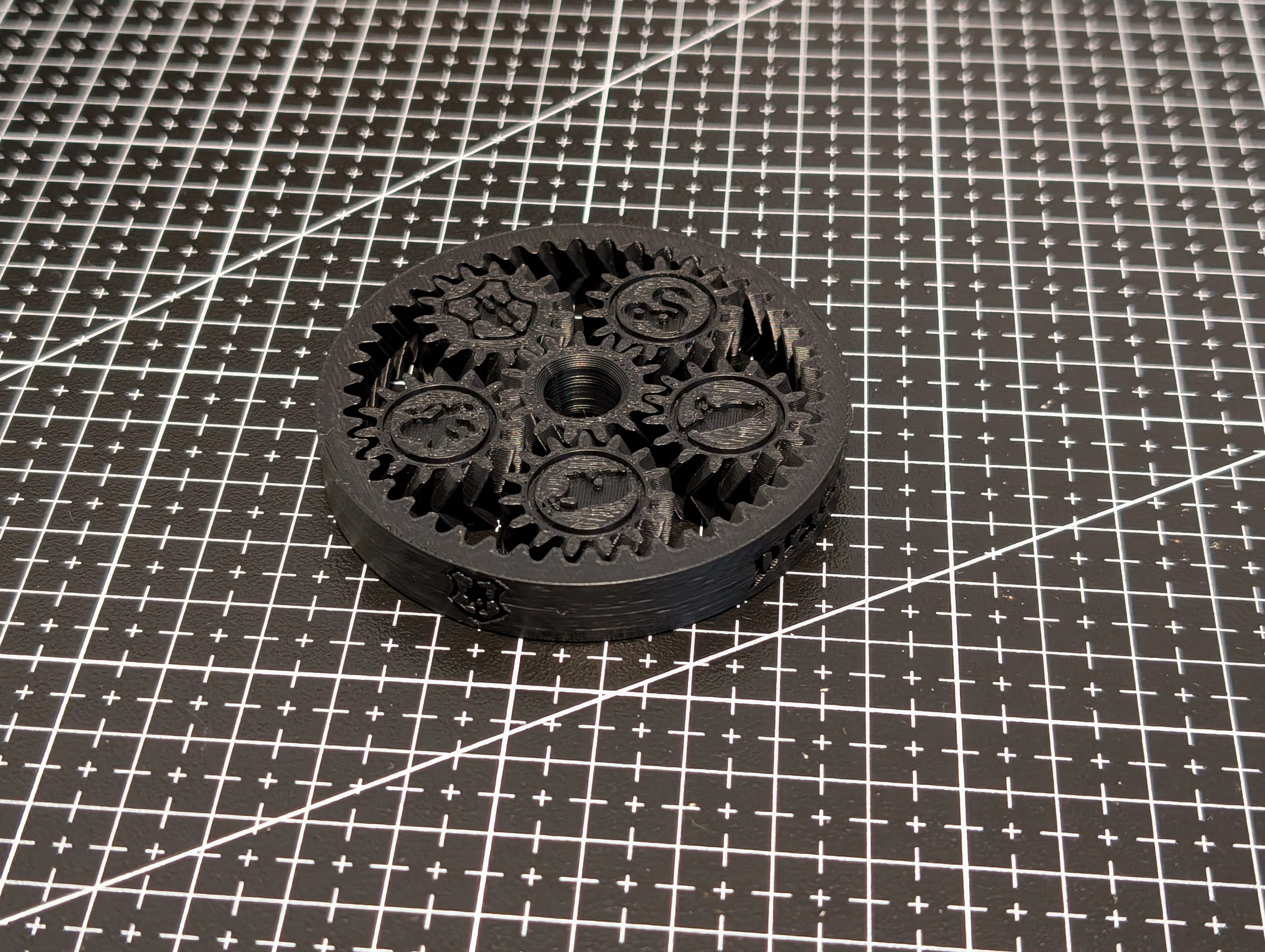 Miniatura 2 do modelo 3D Hogwarts  Gear Spinner – Mechanical Magic Fidget