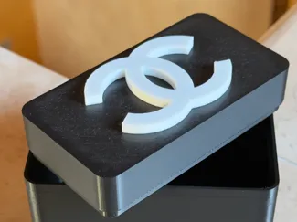 Scatola porta gioielli con logo COCO Chanel