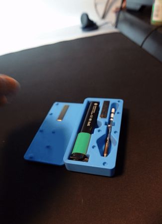 Pinecil V2 holder (optional skadis holder)