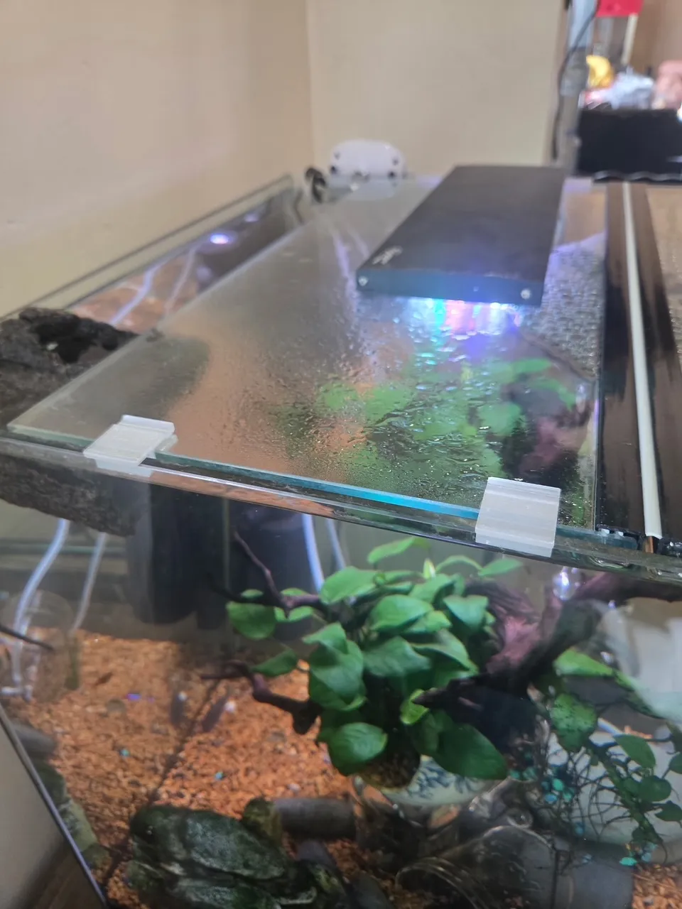 Fish tank lid clip by triksr4kids MakerWorld: Download Free 3D Models