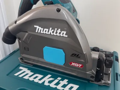 Makita 40Vmax XGT track saw arbor dust cover