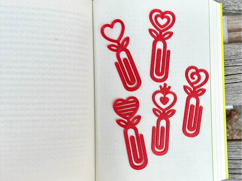 Heart peperclip bookmarks - cute heart set
