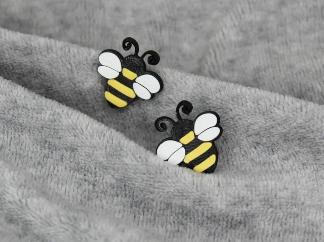 cutesy bumblebee stud earrings great jewelry gift