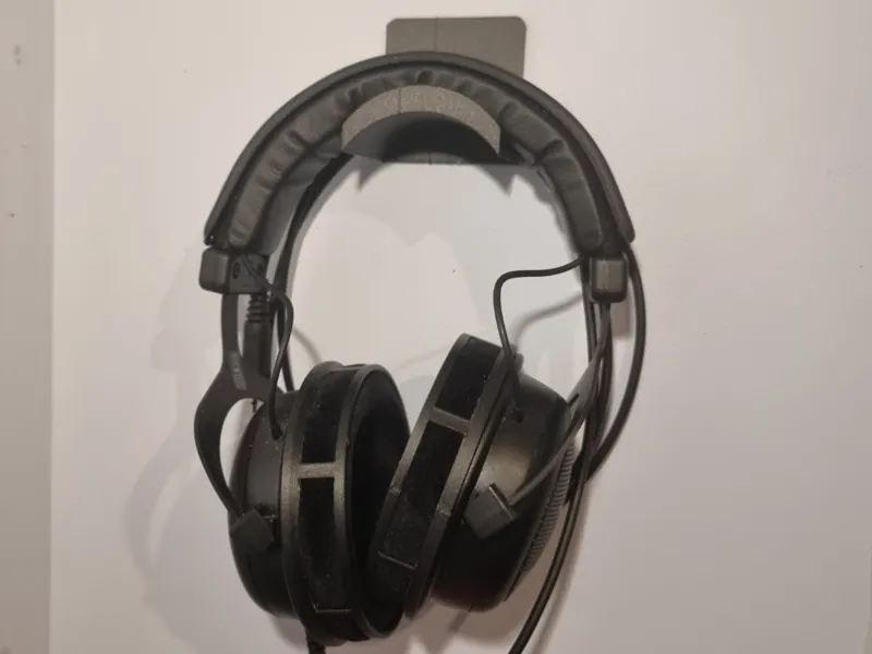 Headphone Holder -  Wall Mounted 