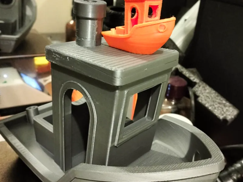 Giant vs Tiny Benchy