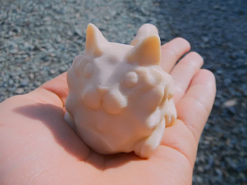 Cute cat figurine FREE TO SELL!