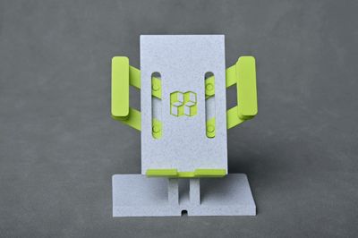 Suporte para celular com trava de aperto por gravidade