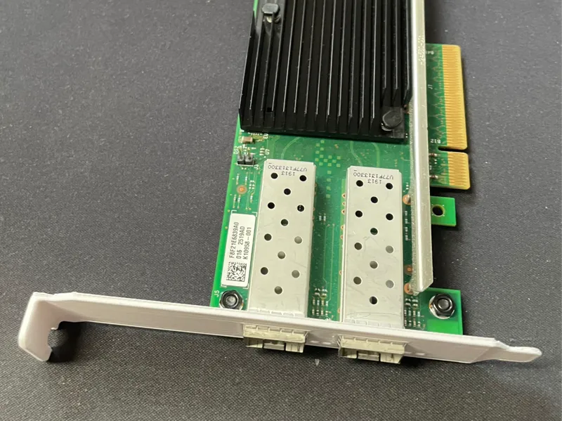 stabiles Slotblech für Intel X710 Netzwerkadapter
