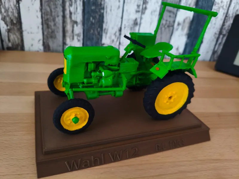 Sockel für Traktor Wahl W12
