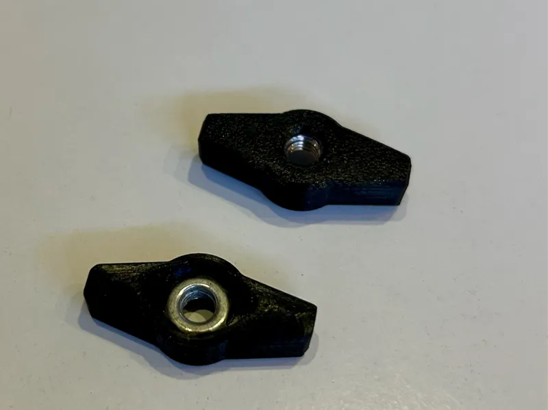Thumbscrew