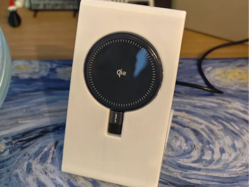 Torras PolarCircle Qi2 phone charger stand