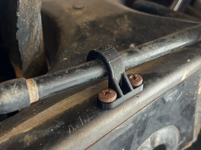 YZ Brake hose guide