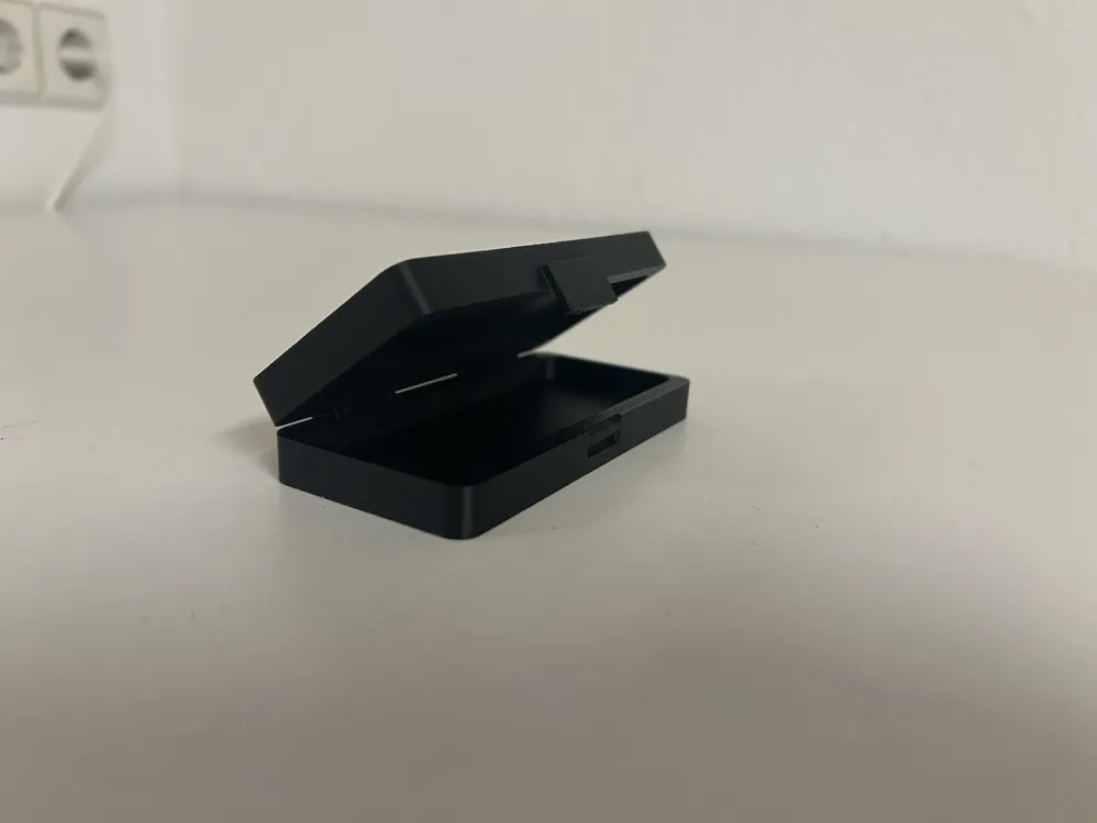 customizable-box-with-clip-closure-free-3d-print-model-makerworld