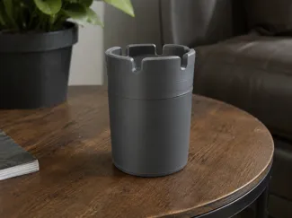 Ashtray with lid. Odor resistent
