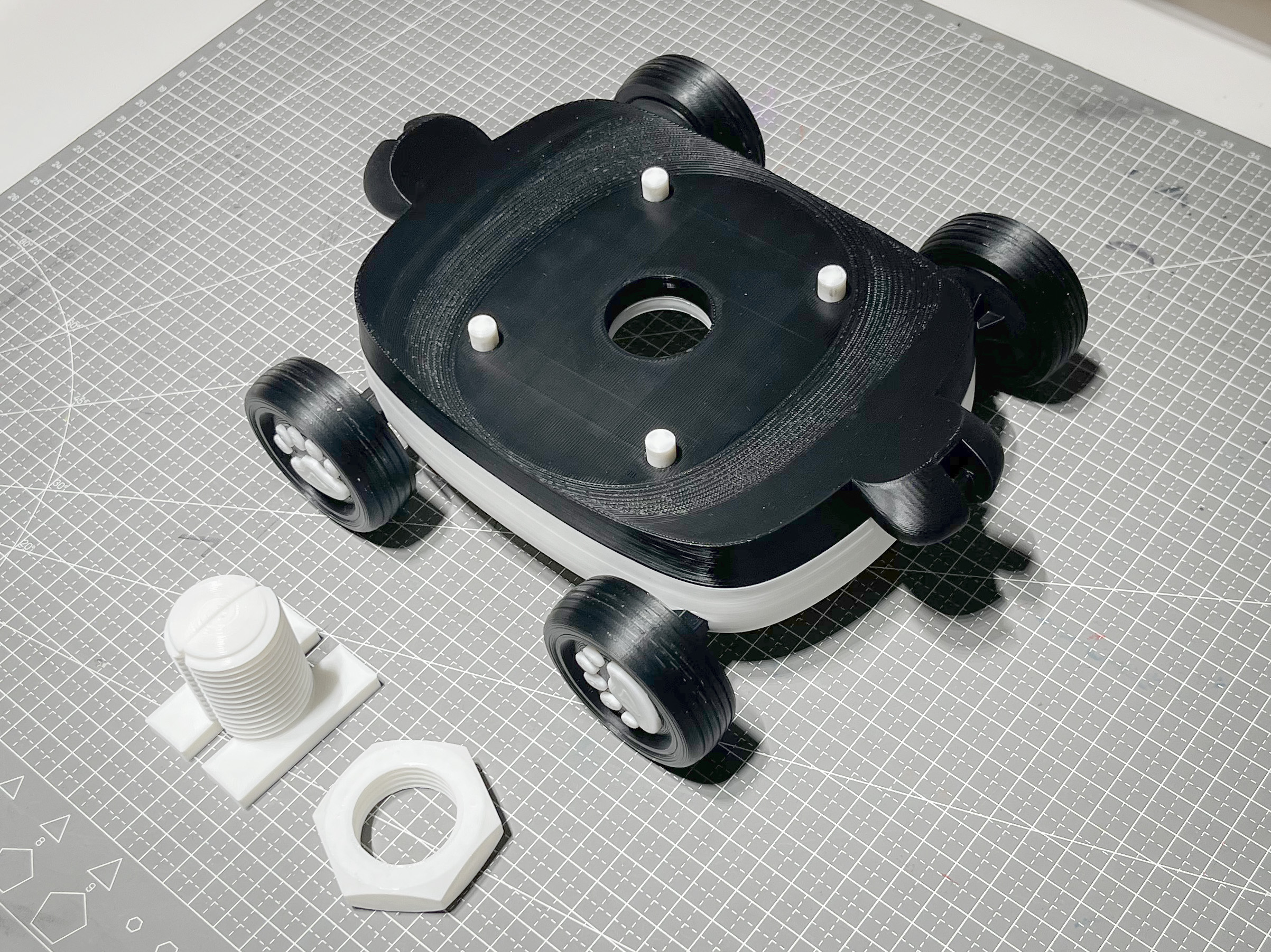 Miniatura 4 do modelo 3D 熊猫嘟嘟烧烤车 熊猫背包 过家家烧烤 （分色拼装）