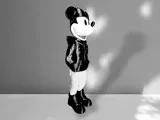 Фигурка Mickey Mouse в уличен стил