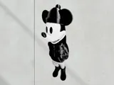 Фигурка Mickey Mouse в уличен стил