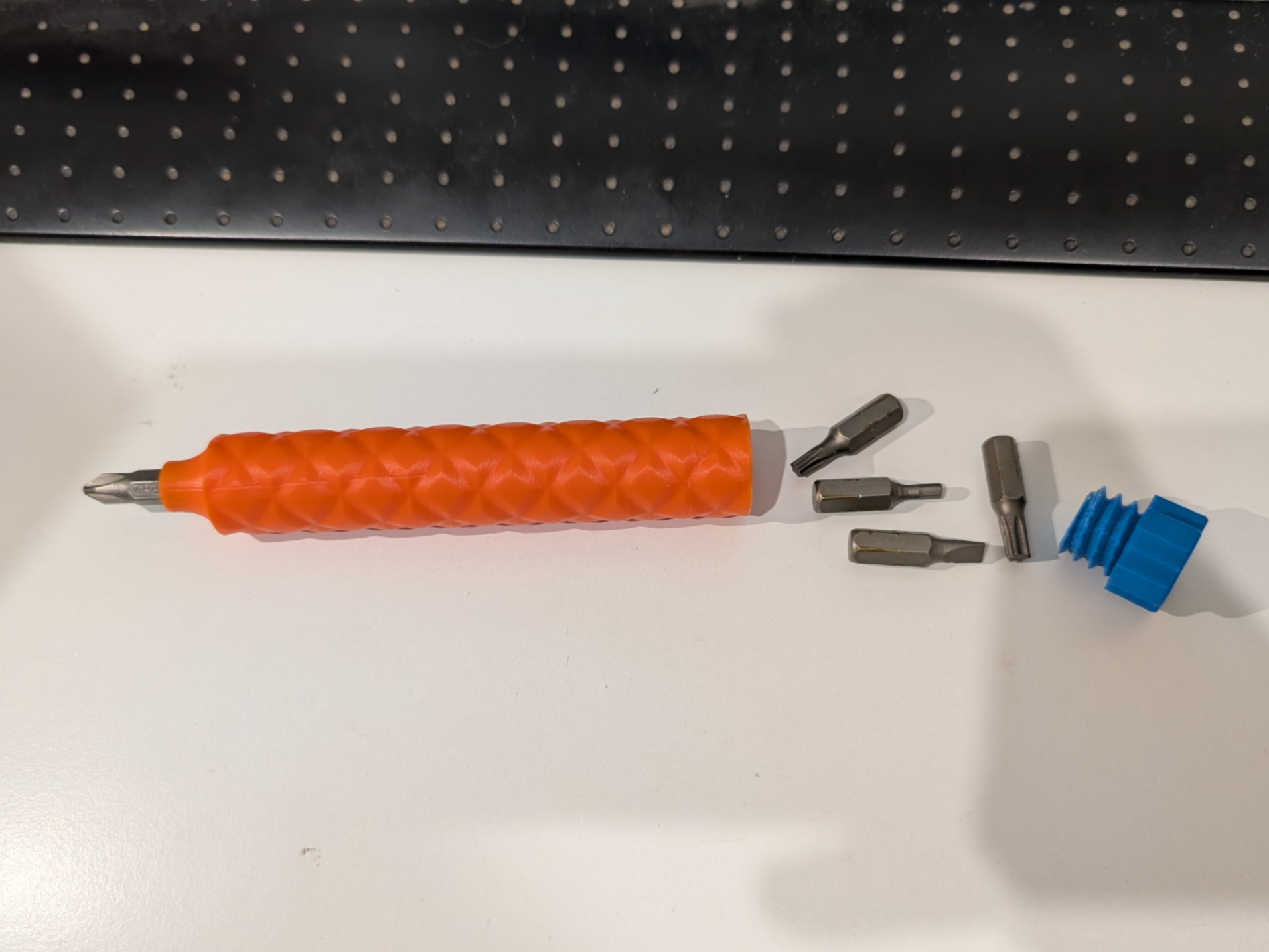 Bit Driver - In Handle Storage - Knurled Grip
