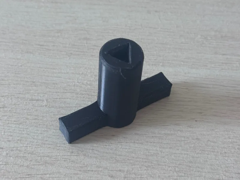 Clé Triangulaire  Compteur Standard Français 10mm