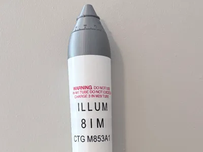 US ARMY M853A1 81mm mortar Illume round 1:1 scale