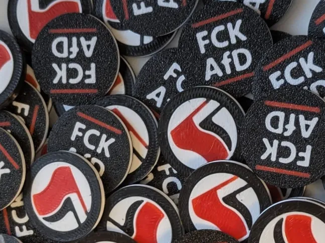 Einkaufswagenchip Antifa FCK AFD