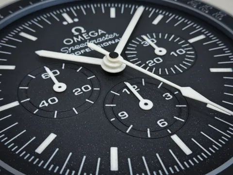 Omega Speedmaster Clock (Clock Kit 011) view 3