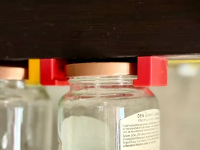 Jar Holder for the Workshop