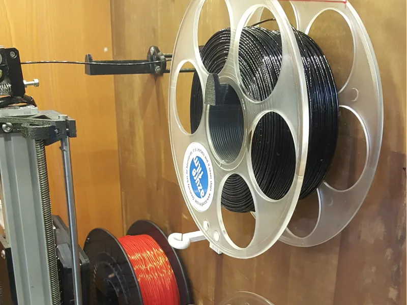Spool holder - wall