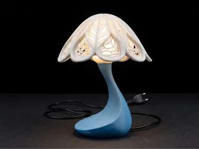 The AquaFlora Lamp