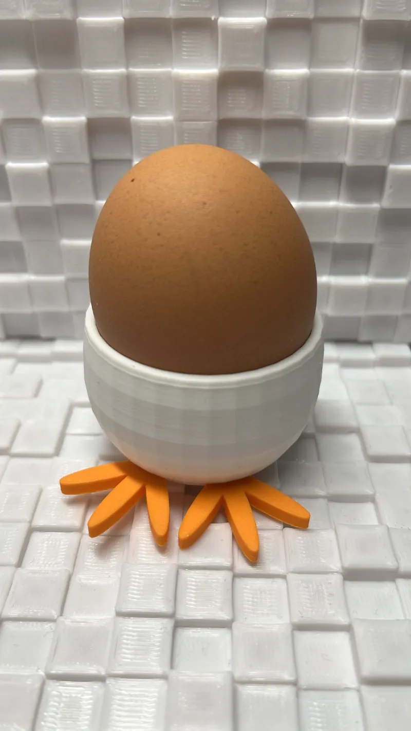 Cute Egg Cup with chicken feet / Eierbecher