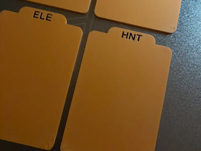 Gestalten Sie Ihren eigenen TCG-Kartentrenner (V2)