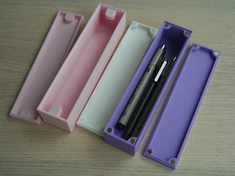 Pen box with customisable magnet size